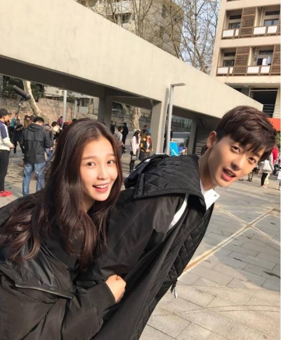 娱乐圈吃瓜真情侣,甜蜜互动背后的秘密恋情